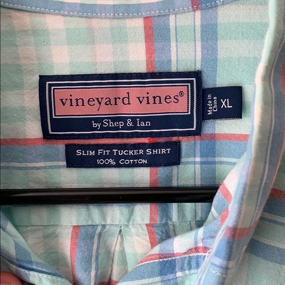 Vineyard Vines Button Down - Picture 2 of 2